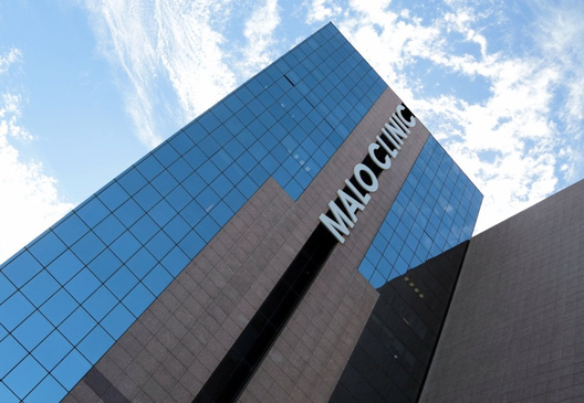 Slider image (6) MALO CLINIC